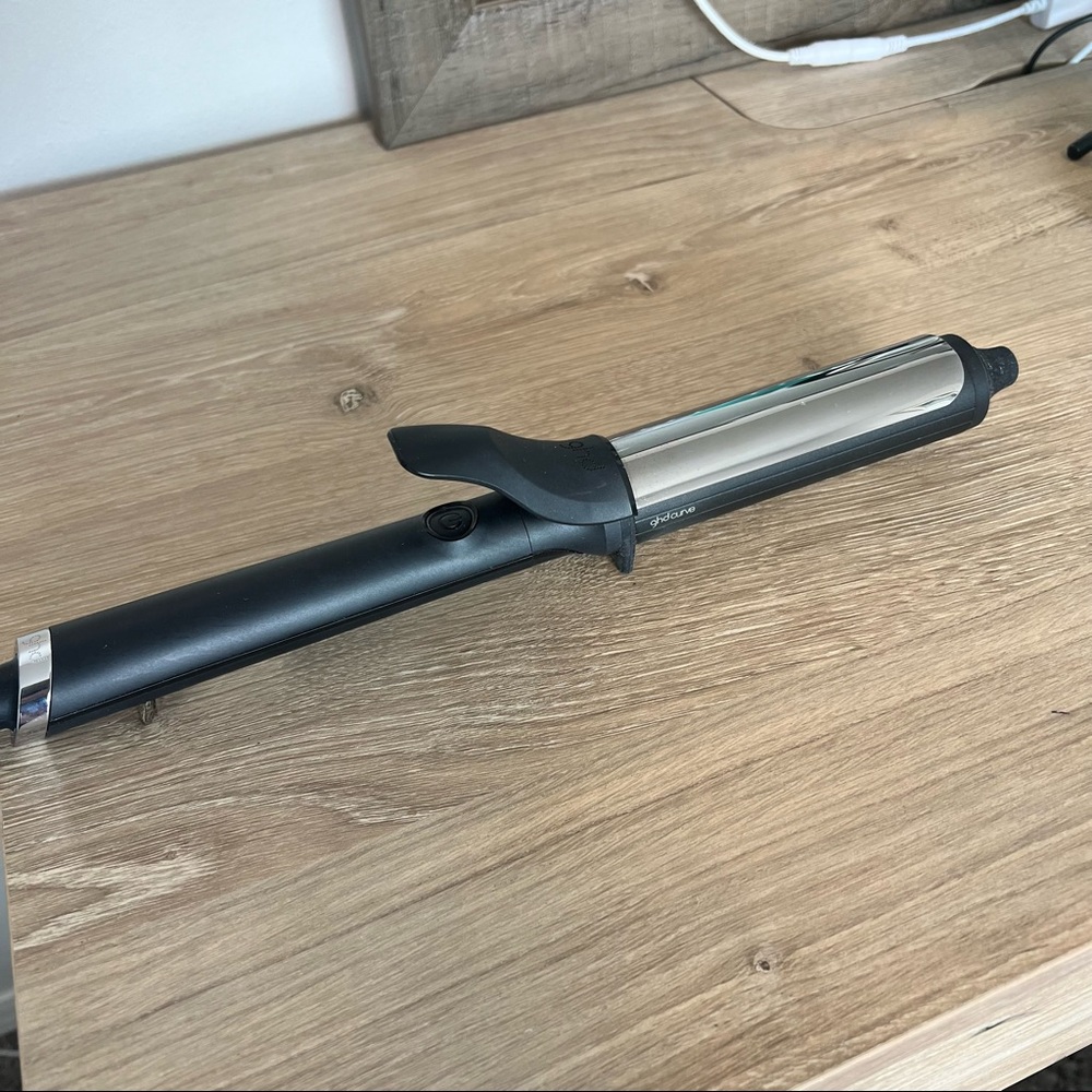 GHD Soft Curl 1.25" Curling Iron